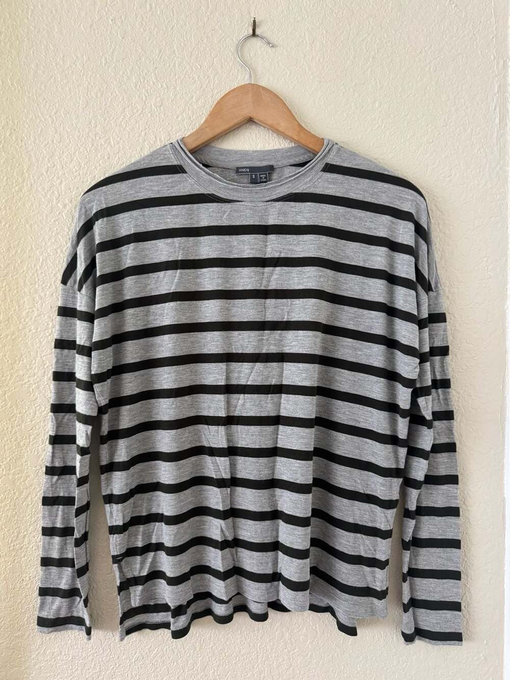 Vince Women's Gray and Dark Green Striped Drop Shoulder Long Sleeve Top